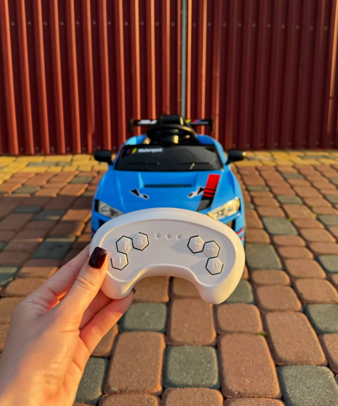 Дитячий електромобіль Cabrio 6V 5A (спойлер, пульт, LED-фари, звук, двері, педаль газу, що відкриваються), Синій