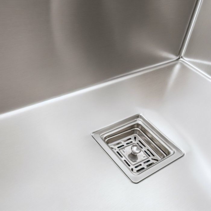Мойка Platinum Handmade HSB 650х450х230 нержавейка (квадратный сифон 3,0/1,0)